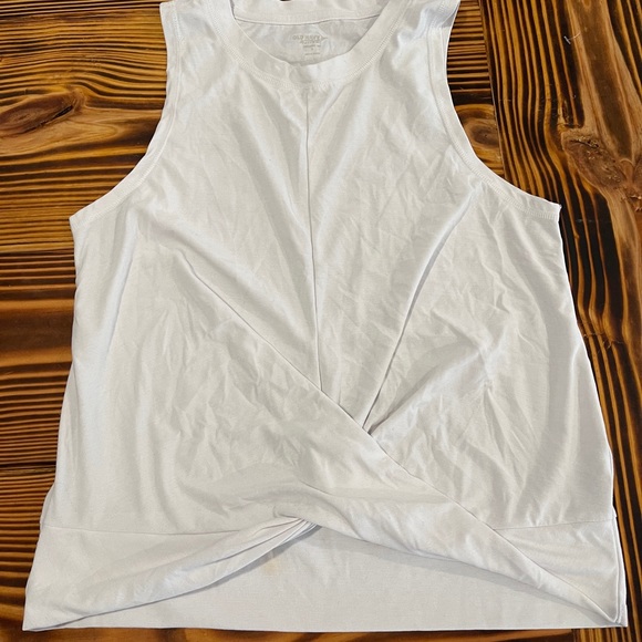 Bundle of Old navy active tops (2) medium - Picture 3 of 5